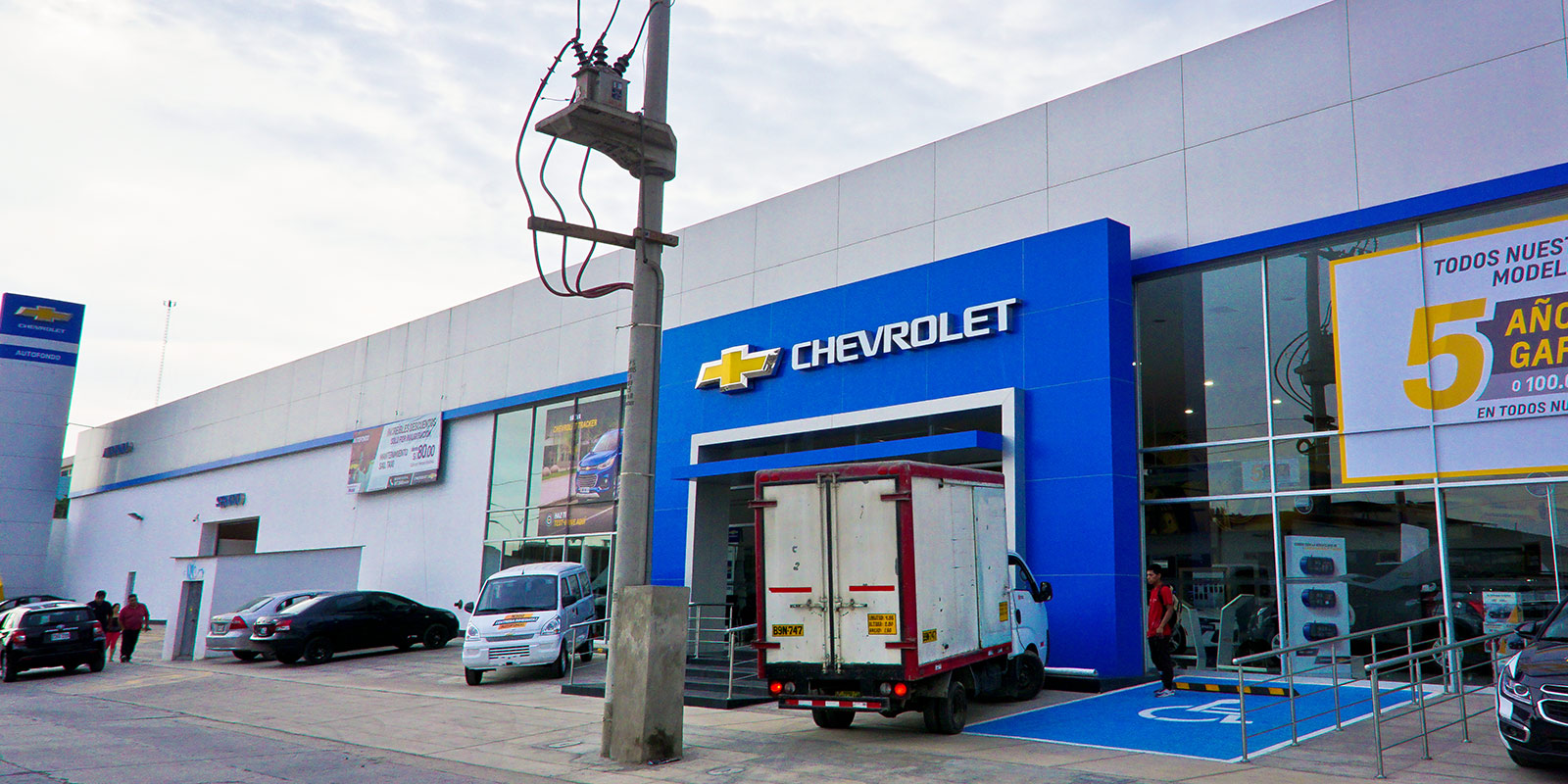 Concesionario Chevrolet – Local automotriz Naranjal