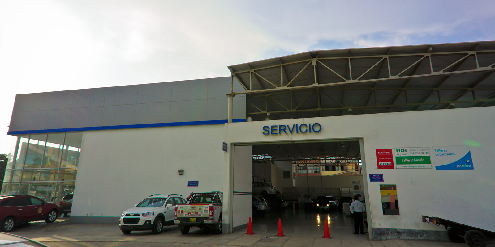 Concesionario Chevrolet – Local automotriz Surquillo